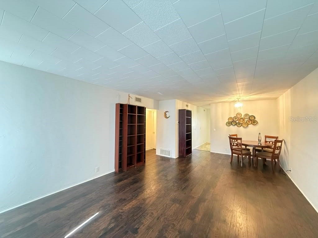 4032 57TH STREET — photo 5 of 16