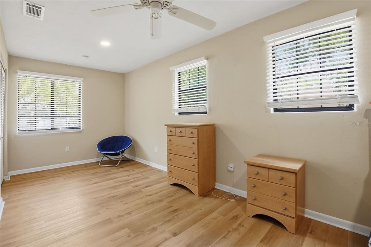 254 OLEANDER PLACE — photo 14 of 25