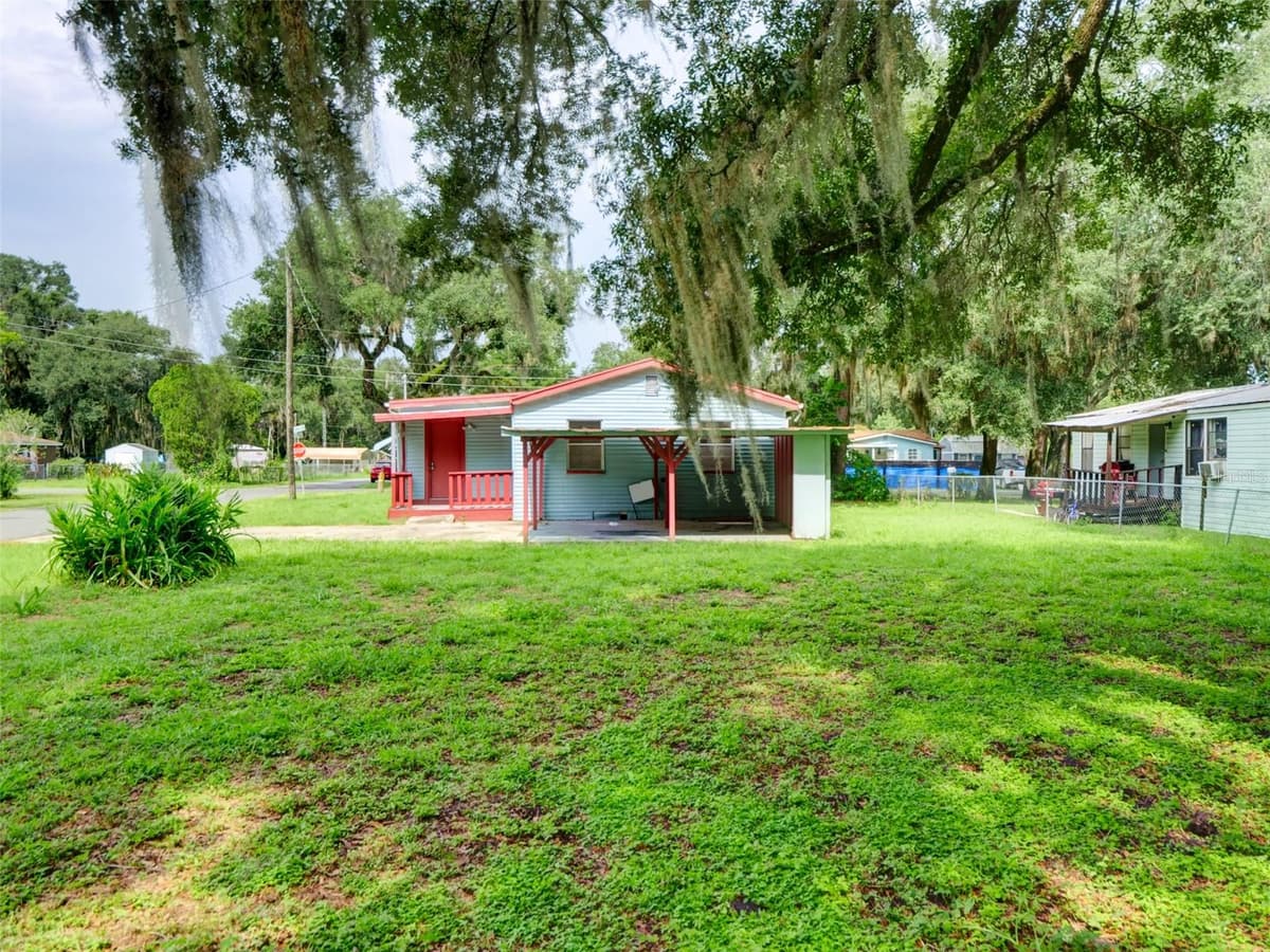 813 NW 5TH STREET — photo 20 of 24