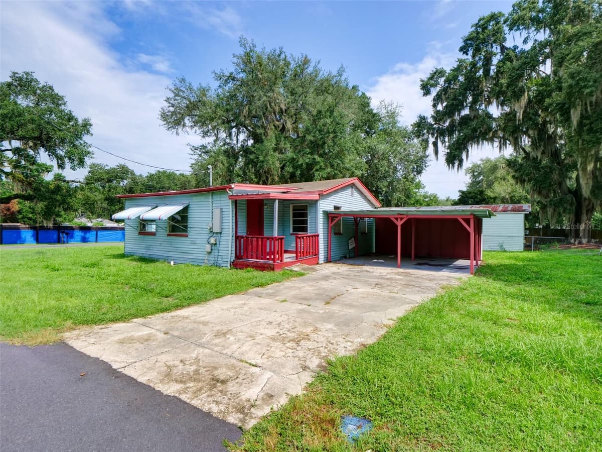813 NW 5TH STREET — photo 18 of 24