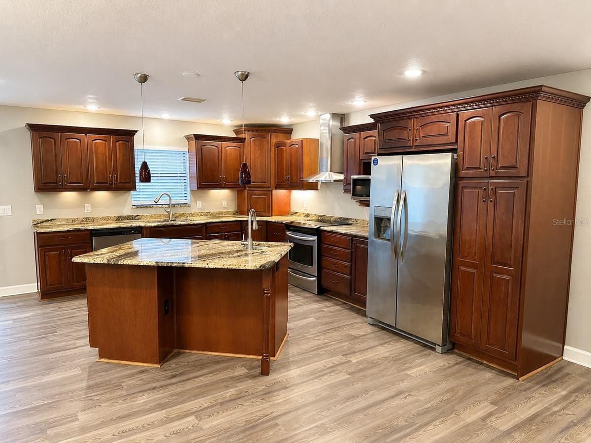 664 CHANNING DRIVE — photo 3 of 20