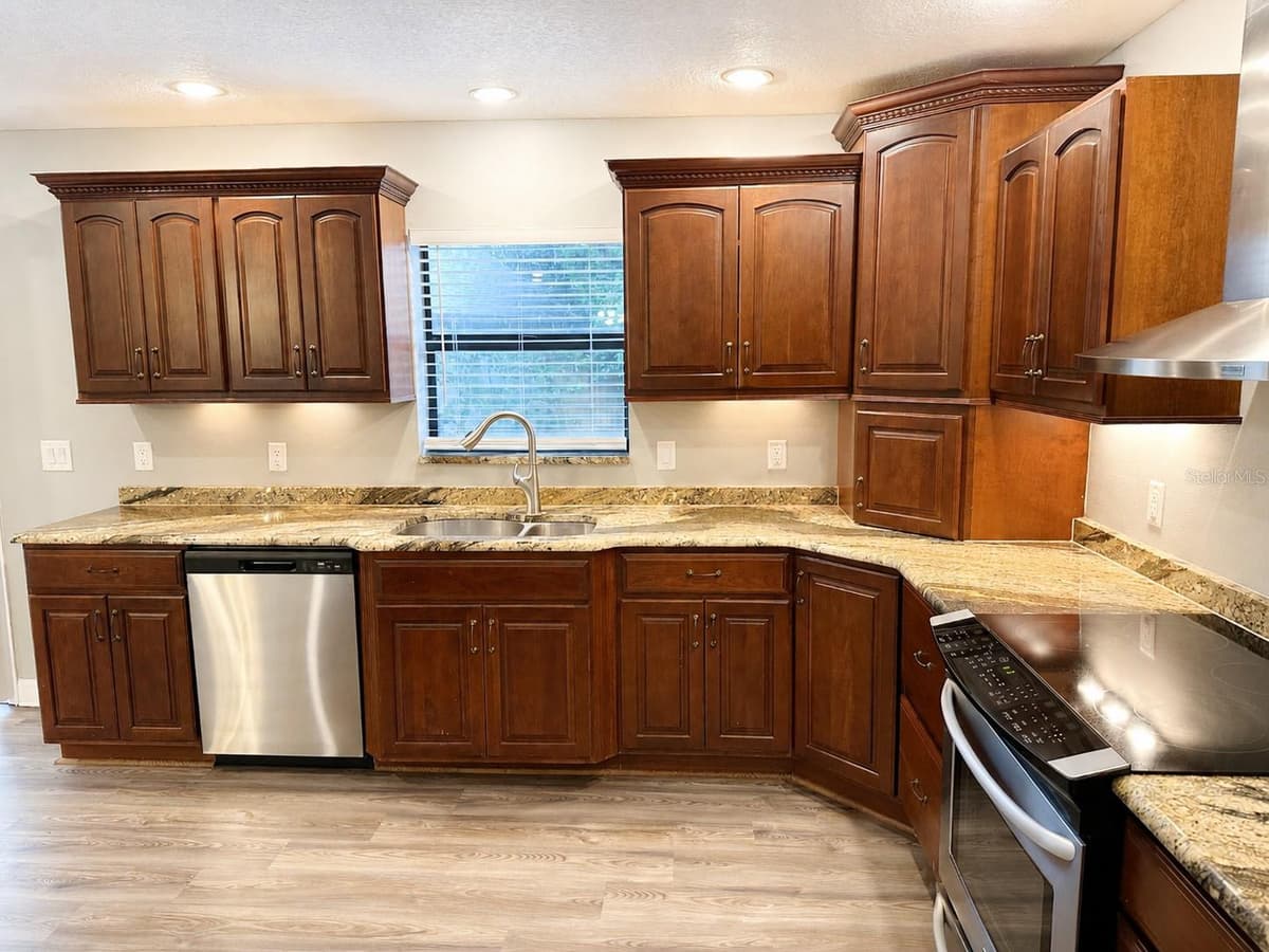 664 CHANNING DRIVE — photo 5 of 20