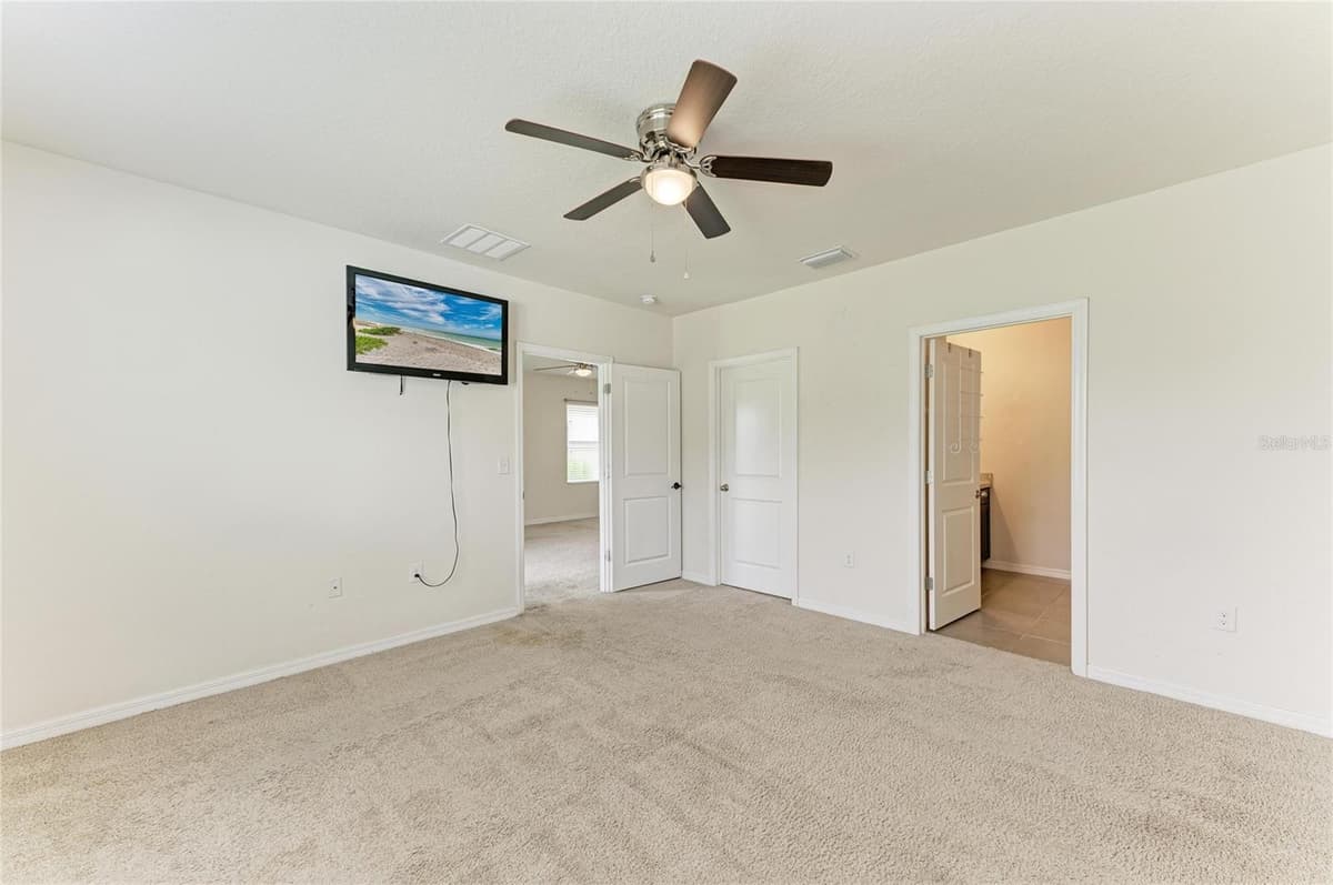 4546 LINDEVER LANE — photo 21 of 45