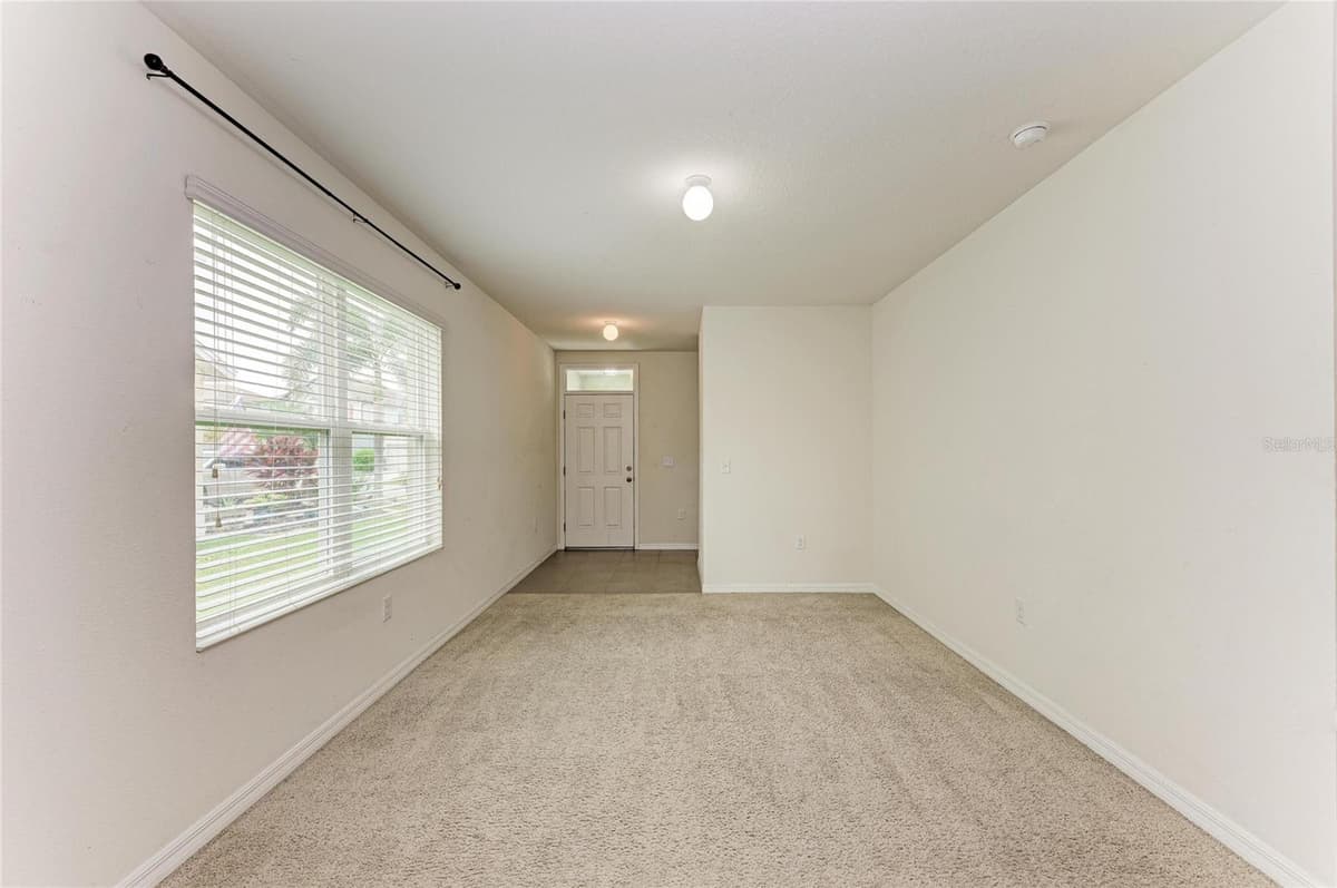 4546 LINDEVER LANE — photo 10 of 45