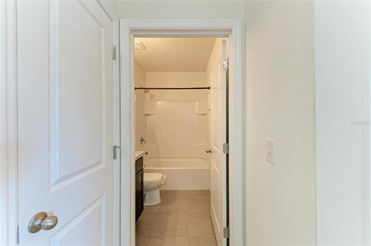 4546 LINDEVER LANE — photo 30 of 45