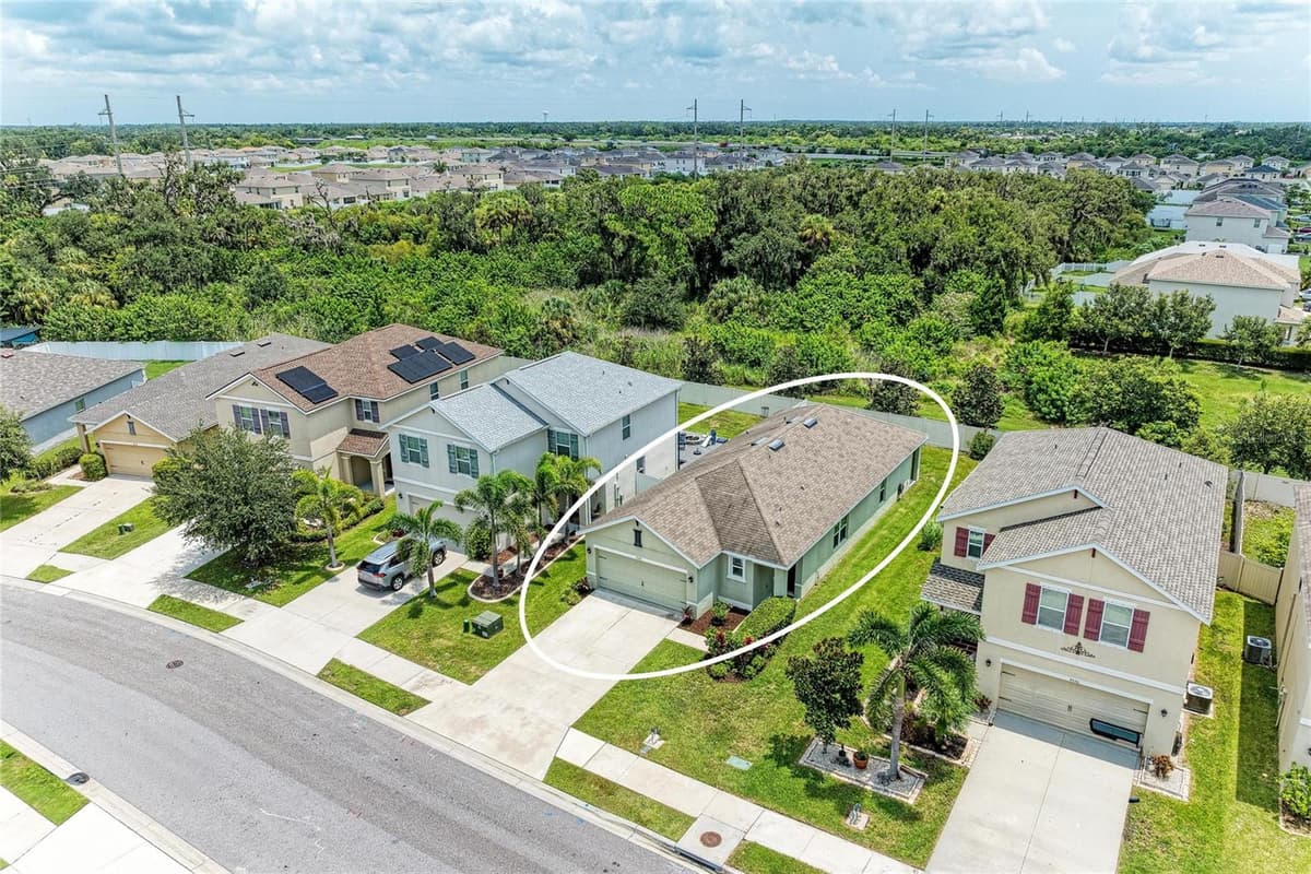 4546 LINDEVER LANE — photo 4 of 45