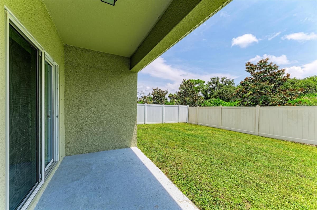 4546 LINDEVER LANE — photo 34 of 45