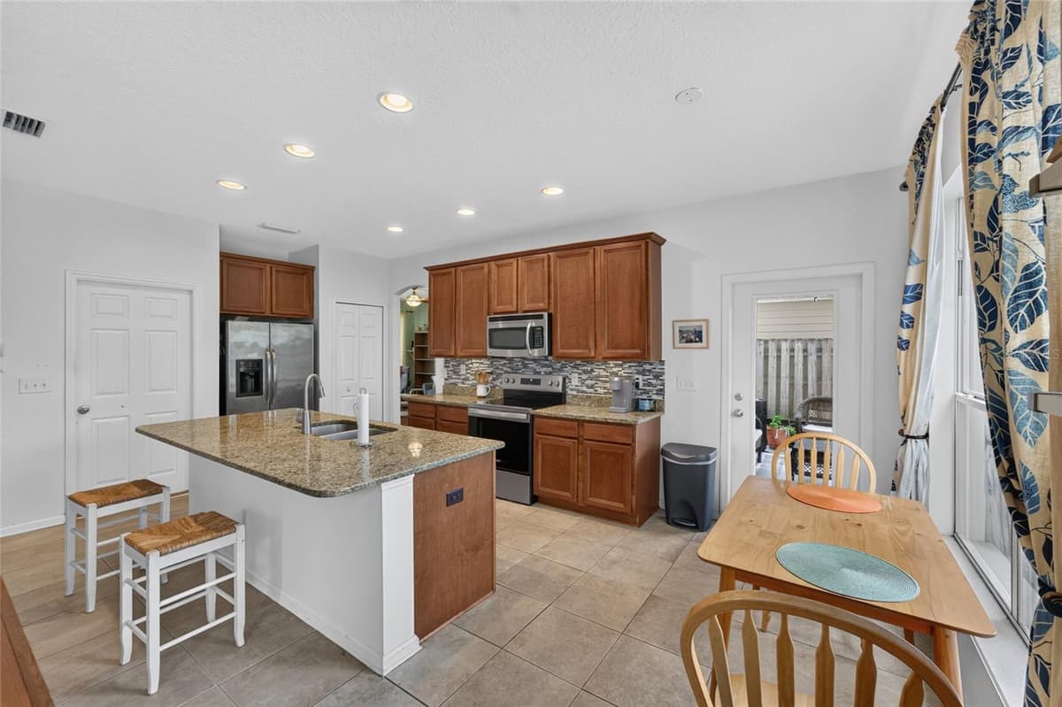 8206 52ND STREET — photo 15 of 55