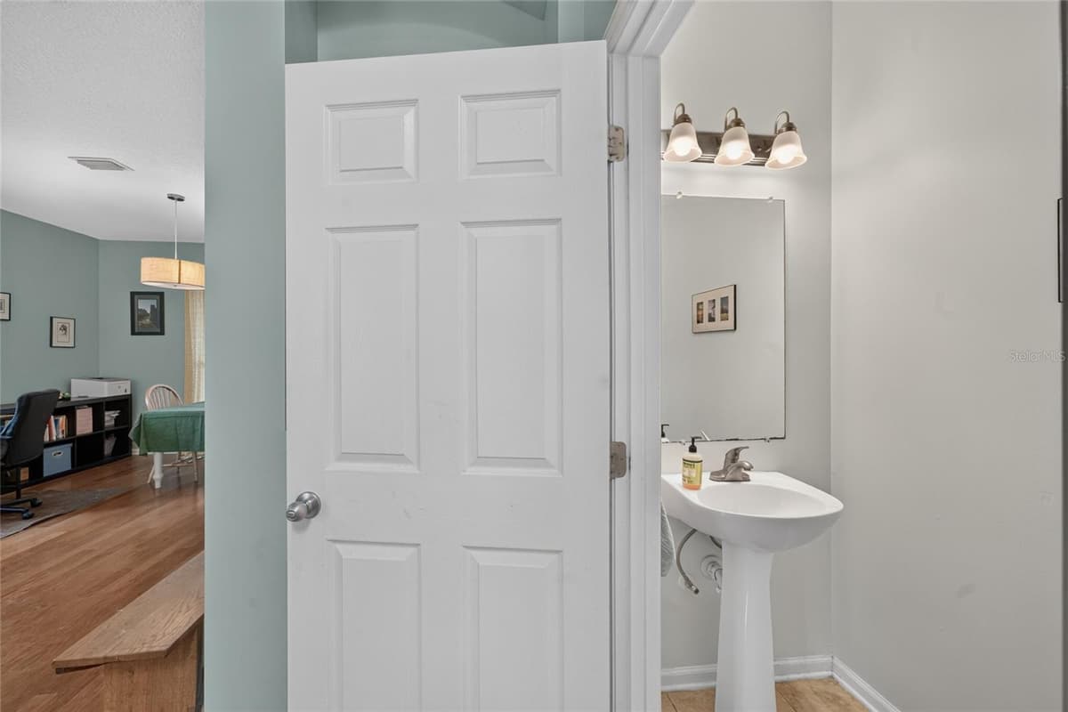 8206 52ND STREET — photo 8 of 55