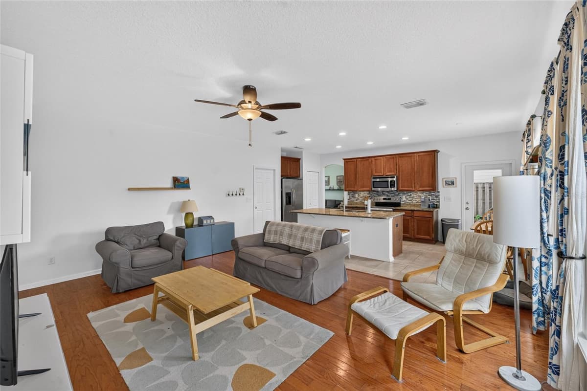 8206 52ND STREET — photo 18 of 55
