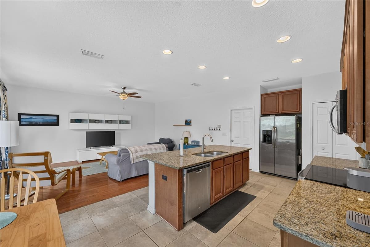 8206 52ND STREET — photo 14 of 55