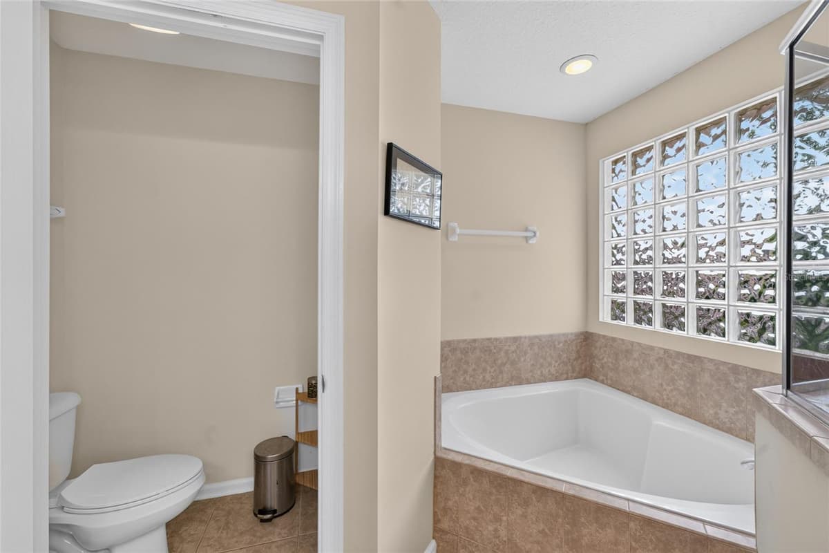 8206 52ND STREET — photo 32 of 55