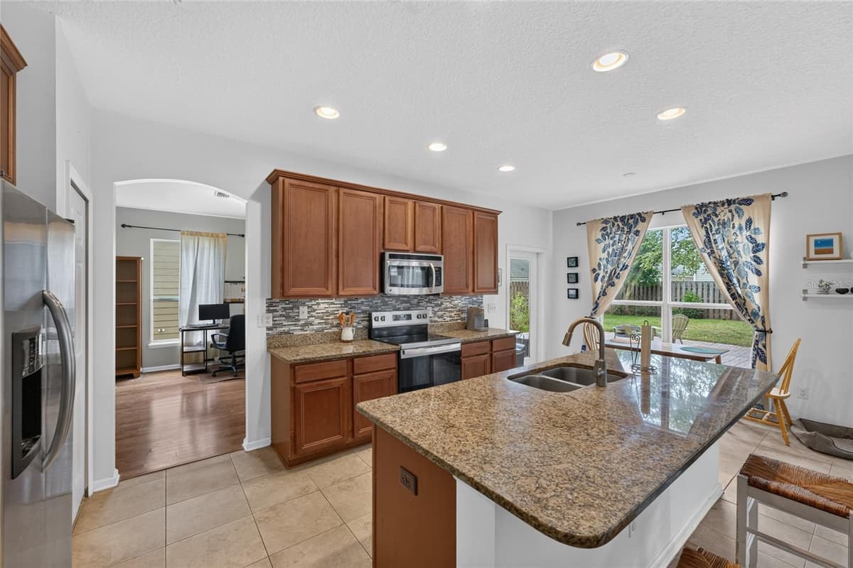 8206 52ND STREET — photo 16 of 55