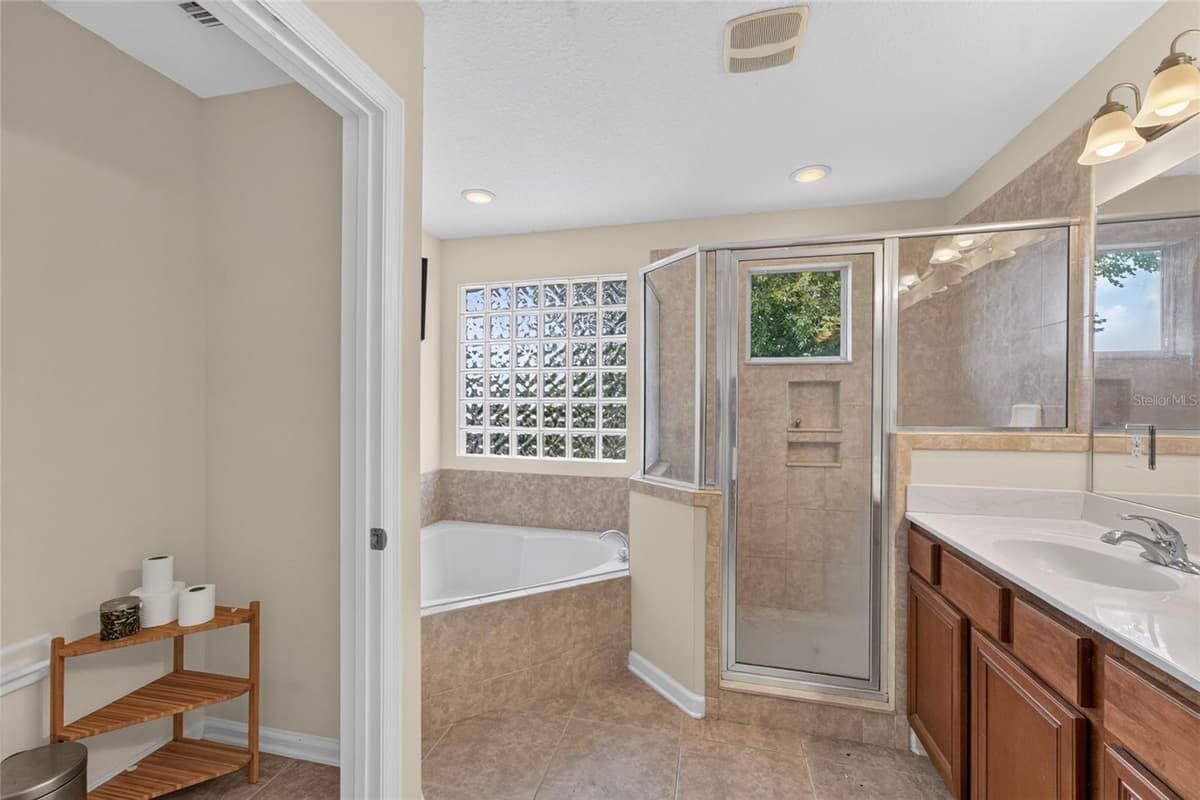 8206 52ND STREET — photo 31 of 55