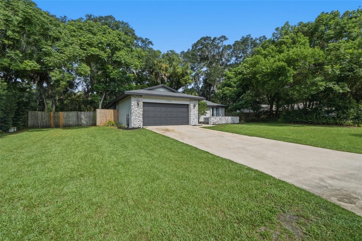 2700 CONCORD ROAD — photo 3 of 34