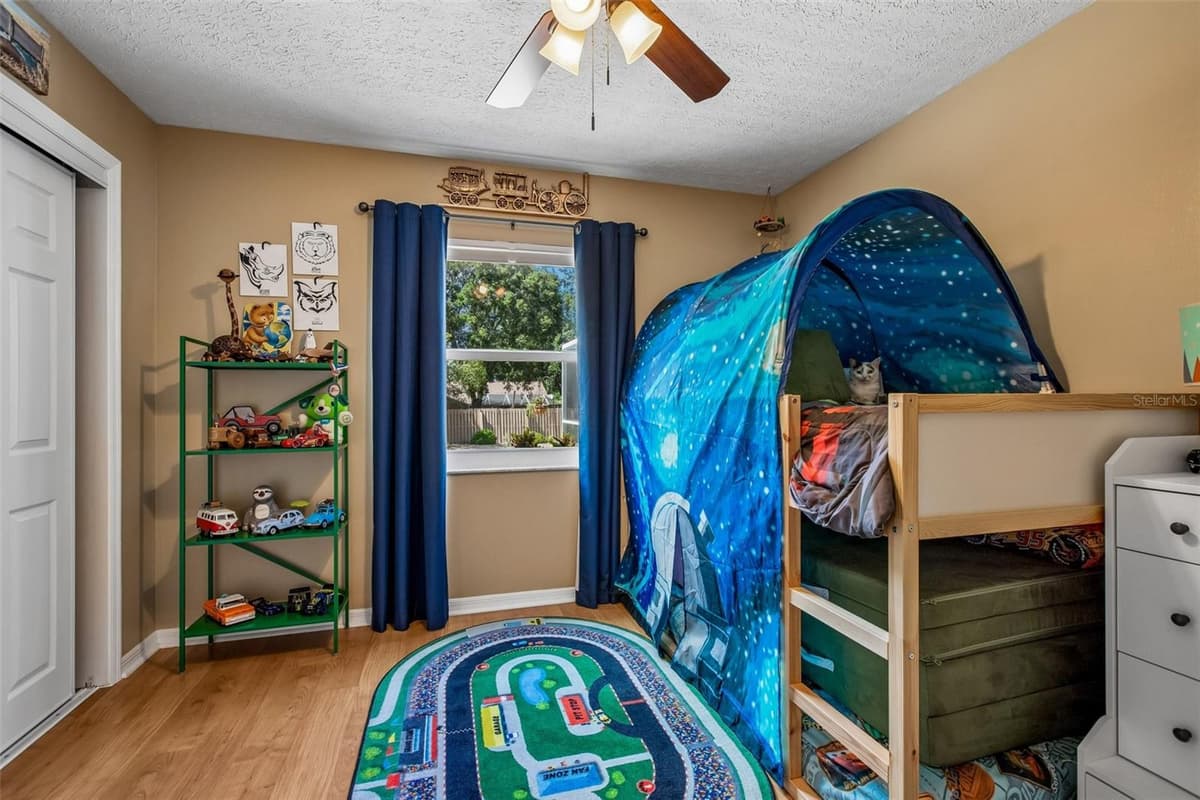 3949 APPLETREE DRIVE — photo 34 of 91