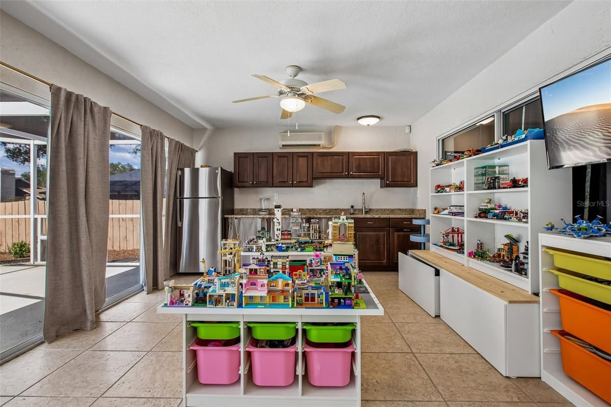 3949 APPLETREE DRIVE — photo 44 of 91
