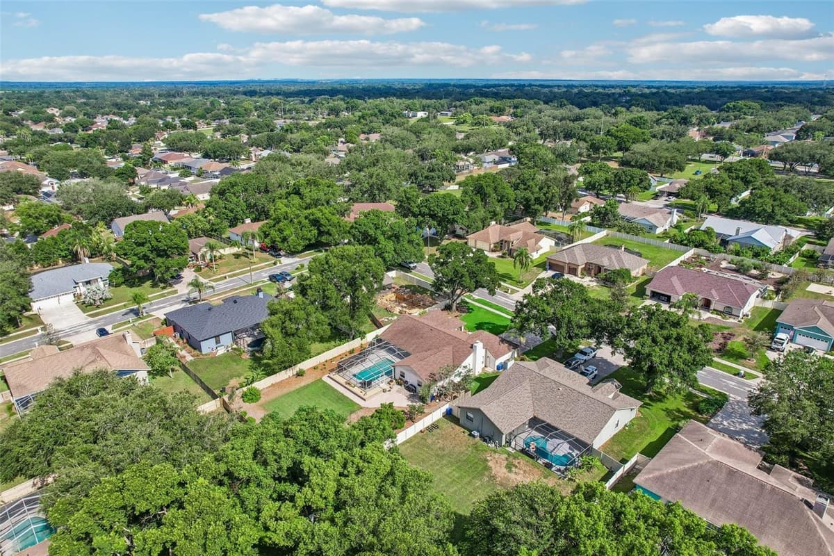 3949 APPLETREE DRIVE — photo 86 of 91