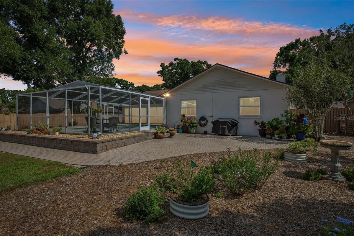 3949 APPLETREE DRIVE — photo 90 of 91