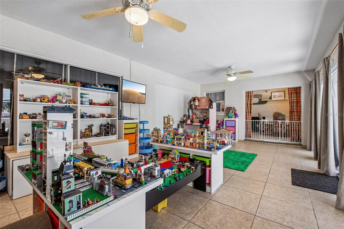 3949 APPLETREE DRIVE — photo 46 of 91