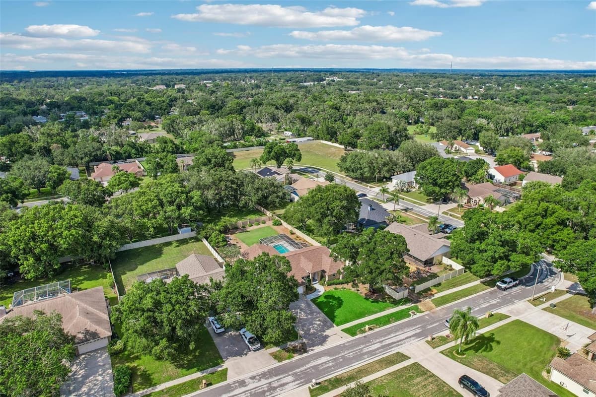 3949 APPLETREE DRIVE — photo 82 of 91