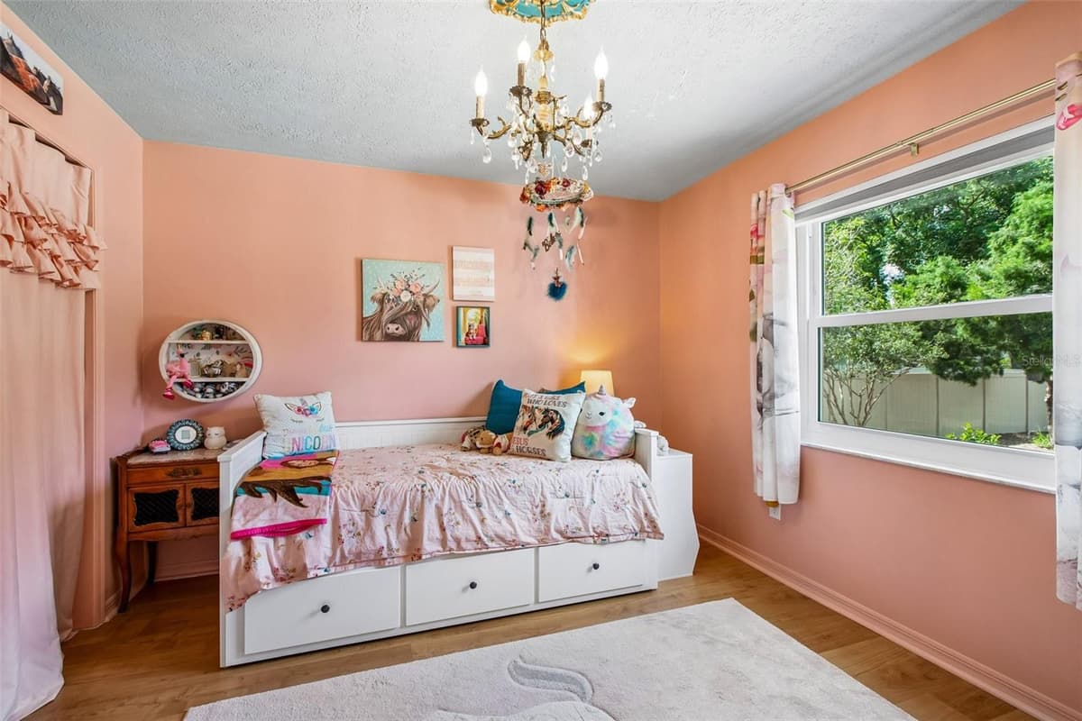 3949 APPLETREE DRIVE — photo 37 of 91