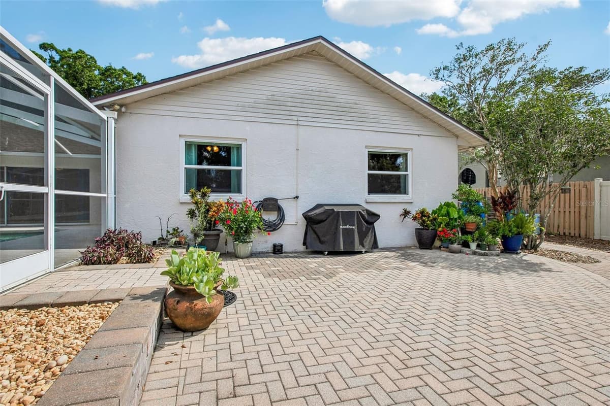 3949 APPLETREE DRIVE — photo 64 of 91