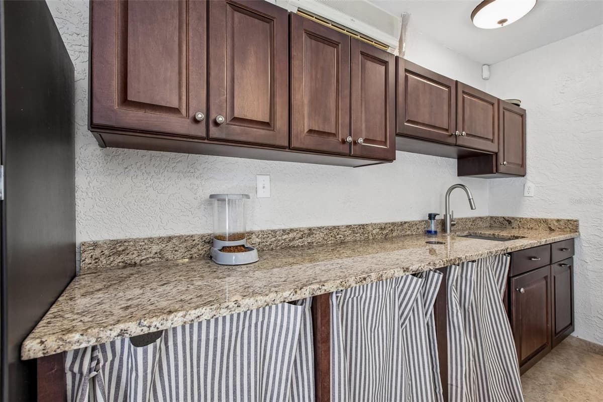 3949 APPLETREE DRIVE — photo 47 of 91