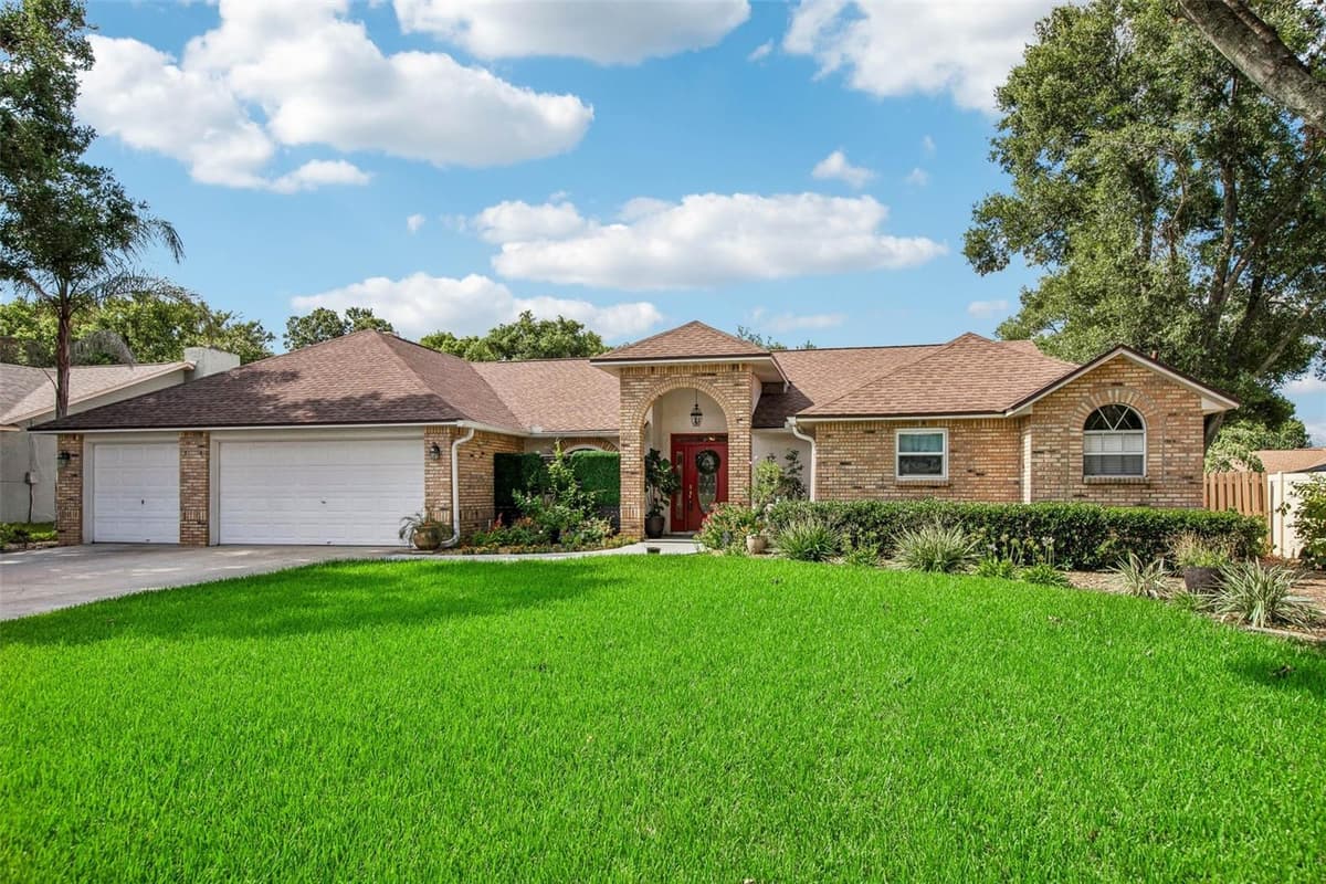 3949 APPLETREE DRIVE — photo 1 of 91