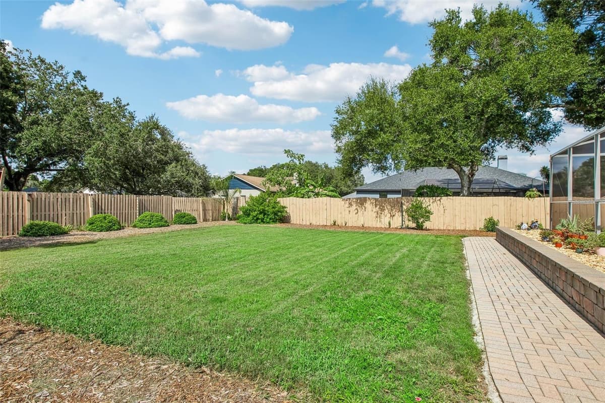 3949 APPLETREE DRIVE — photo 74 of 91