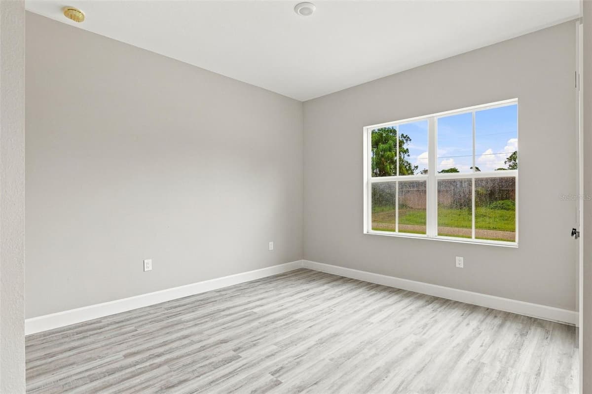 8211 ELKENBERRY AVENUE — photo 20 of 28