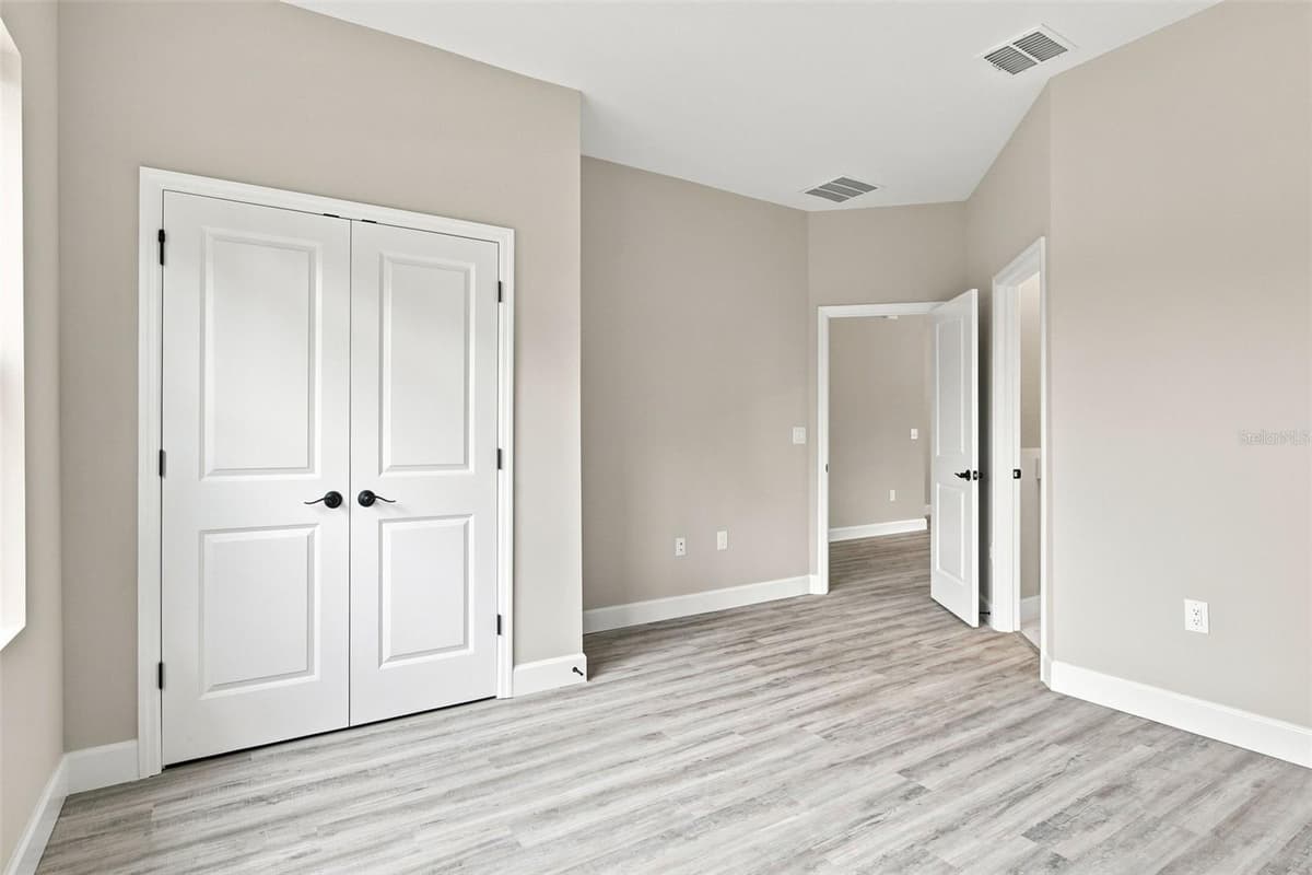 8211 ELKENBERRY AVENUE — photo 19 of 28