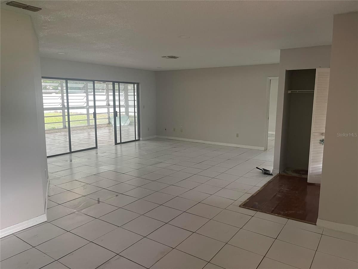 9310 BAY VISTA ESTATES BOULEVARD — photo 5 of 5