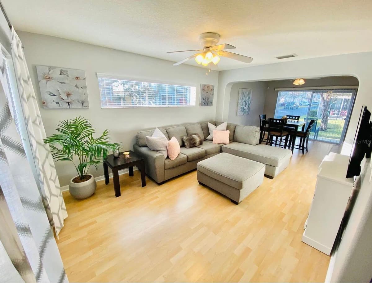 8013 BOONE DRIVE — photo 3 of 21