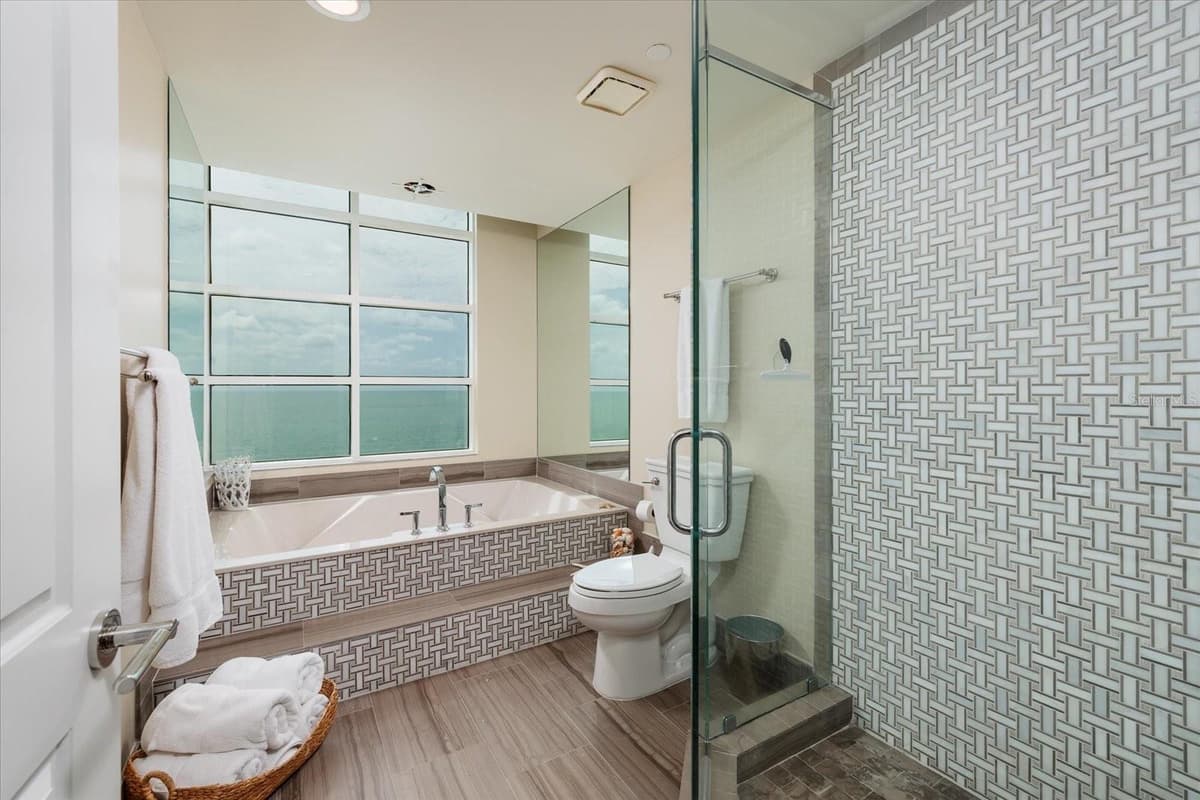 1560 GULF BOULEVARD — photo 32 of 78