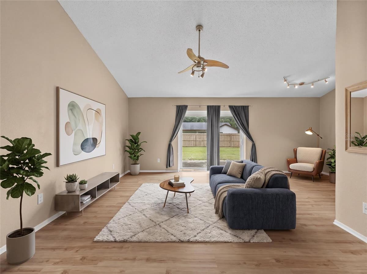 8040 CLOVERGLEN CIRCLE — photo 3 of 24
