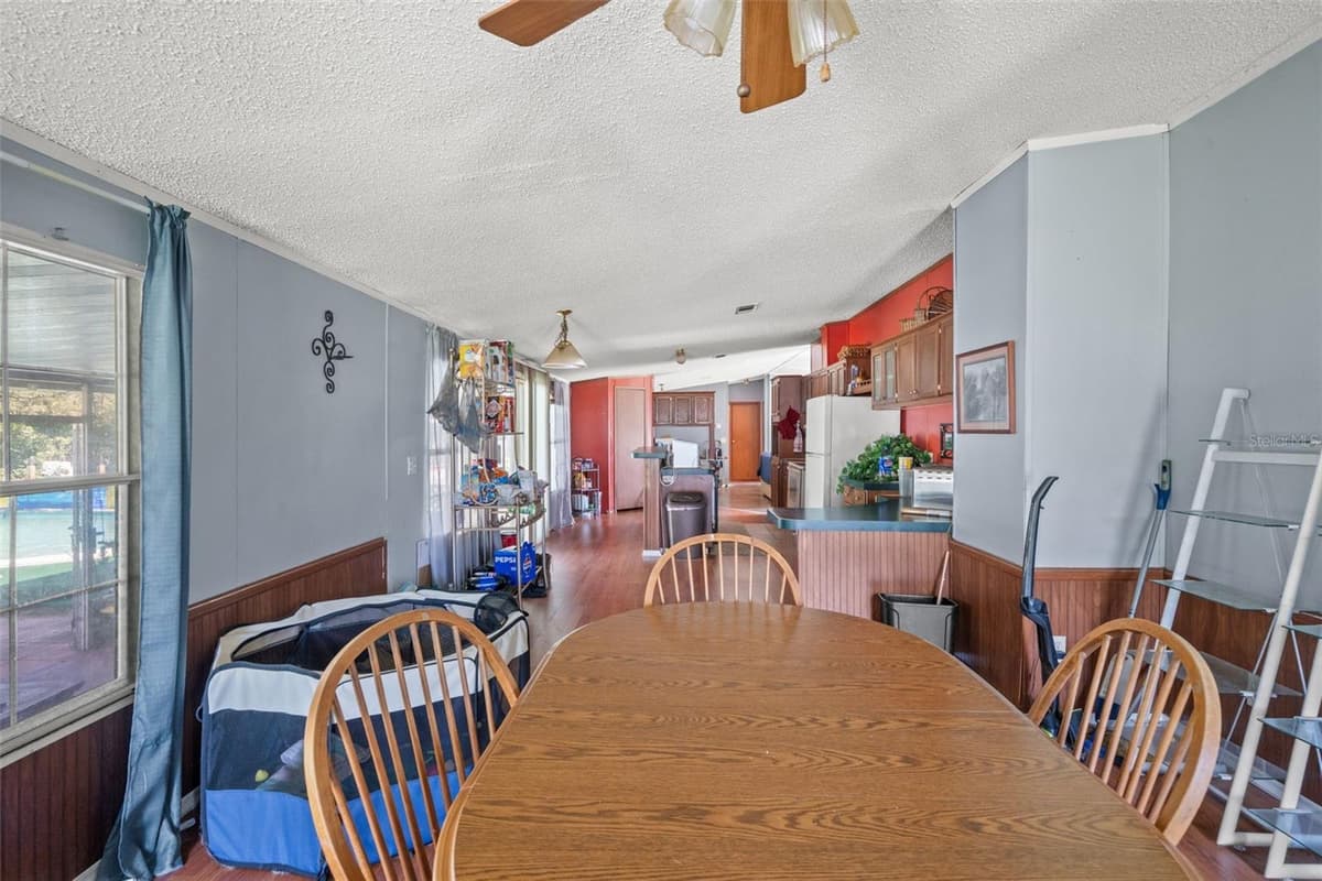 8512 HAMSTER DRIVE — photo 11 of 59