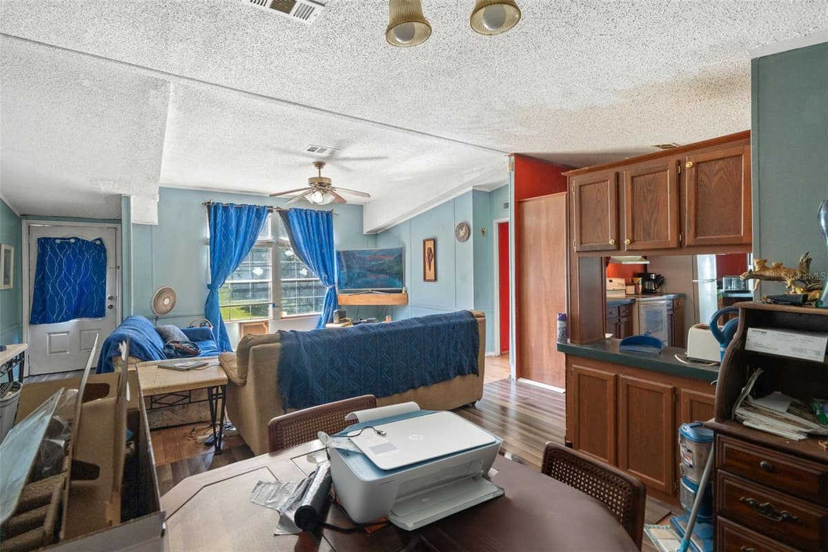 8512 HAMSTER DRIVE — photo 15 of 59
