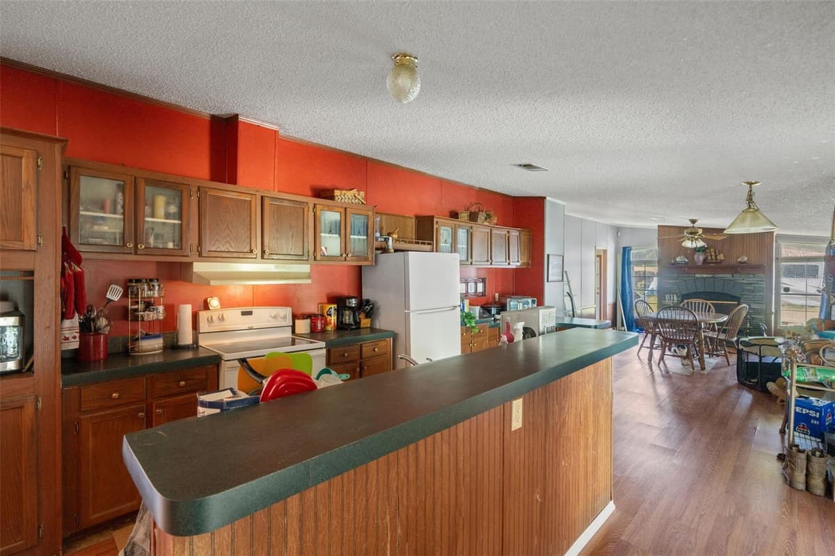 8512 HAMSTER DRIVE — photo 17 of 59