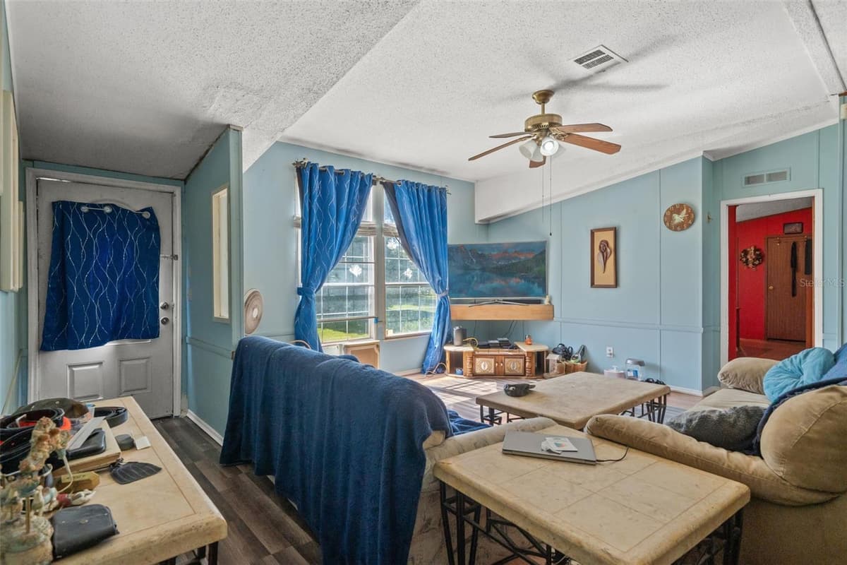 8512 HAMSTER DRIVE — photo 14 of 59