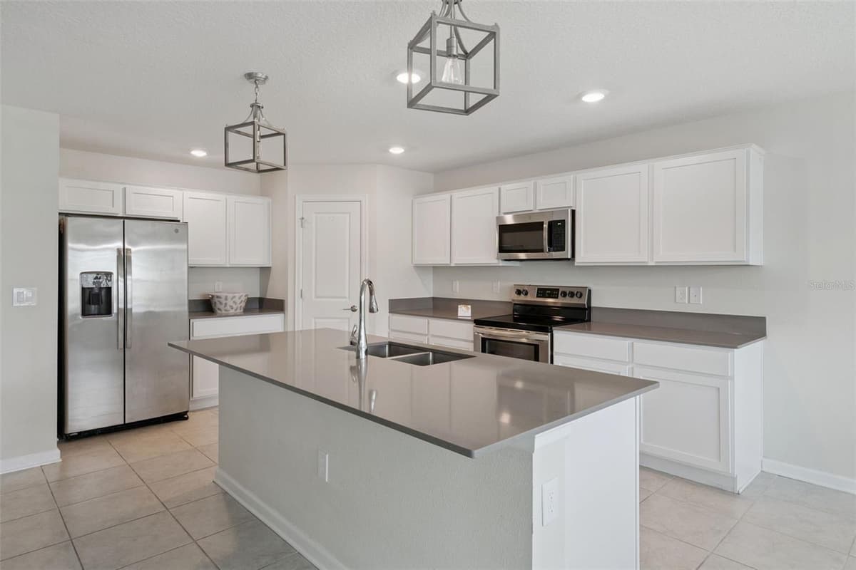 4330 SUNNY CREEK PLACE — photo 14 of 32