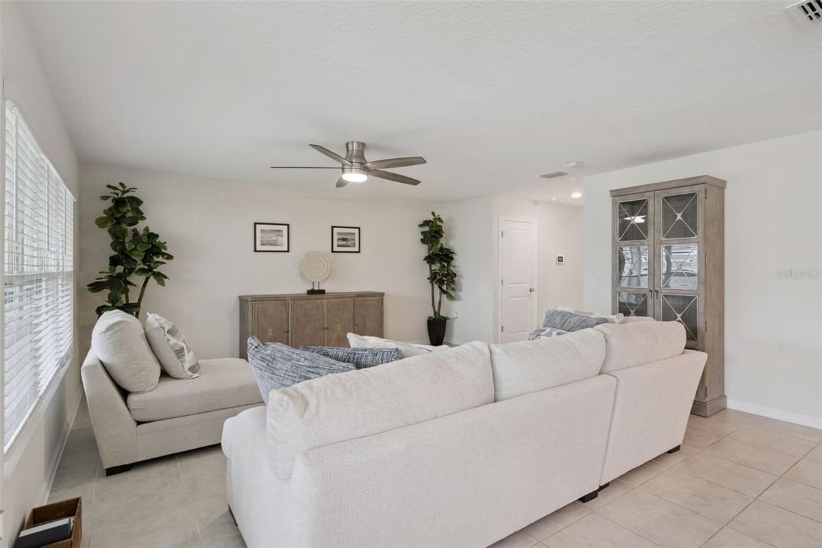 4330 SUNNY CREEK PLACE — photo 6 of 32