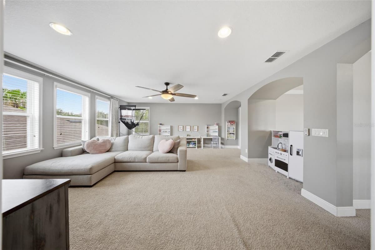 5513 THOMAS SQUARE DRIVE — photo 27 of 74