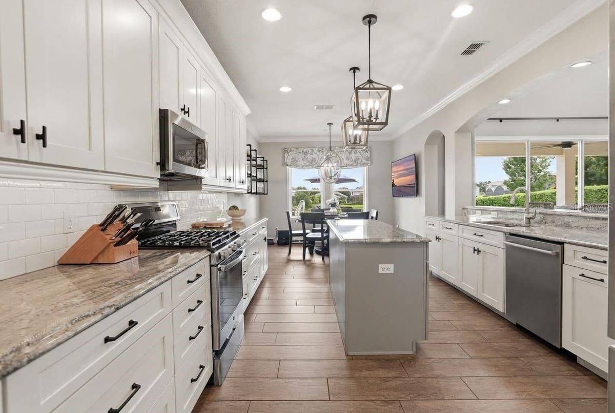 5513 THOMAS SQUARE DRIVE — photo 16 of 74