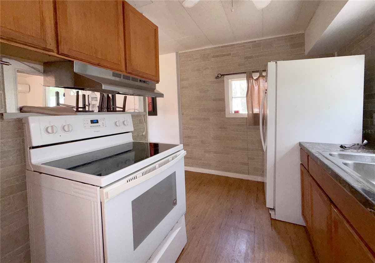 25309 BARTHOLOMEW STREET — photo 9 of 13