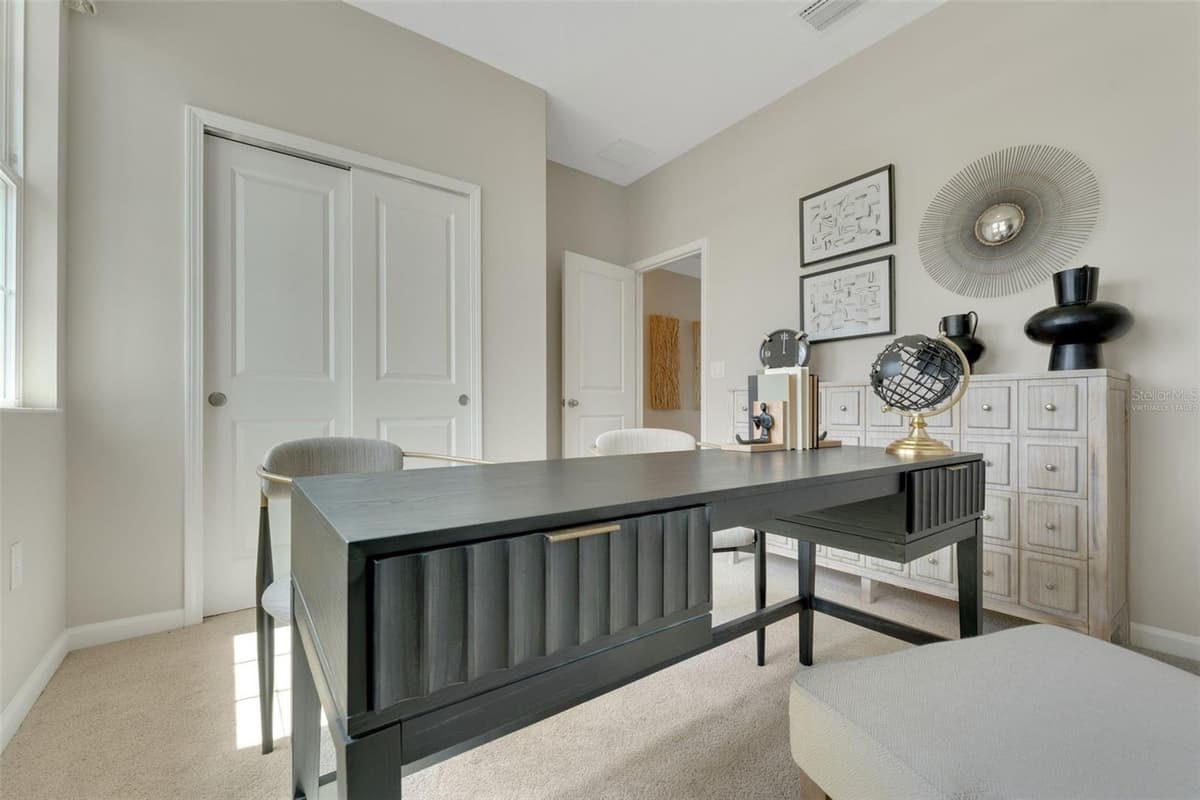 296 MEREDITH BOULEVARD — photo 6 of 48