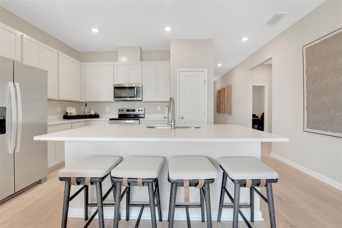 296 MEREDITH BOULEVARD — photo 43 of 48
