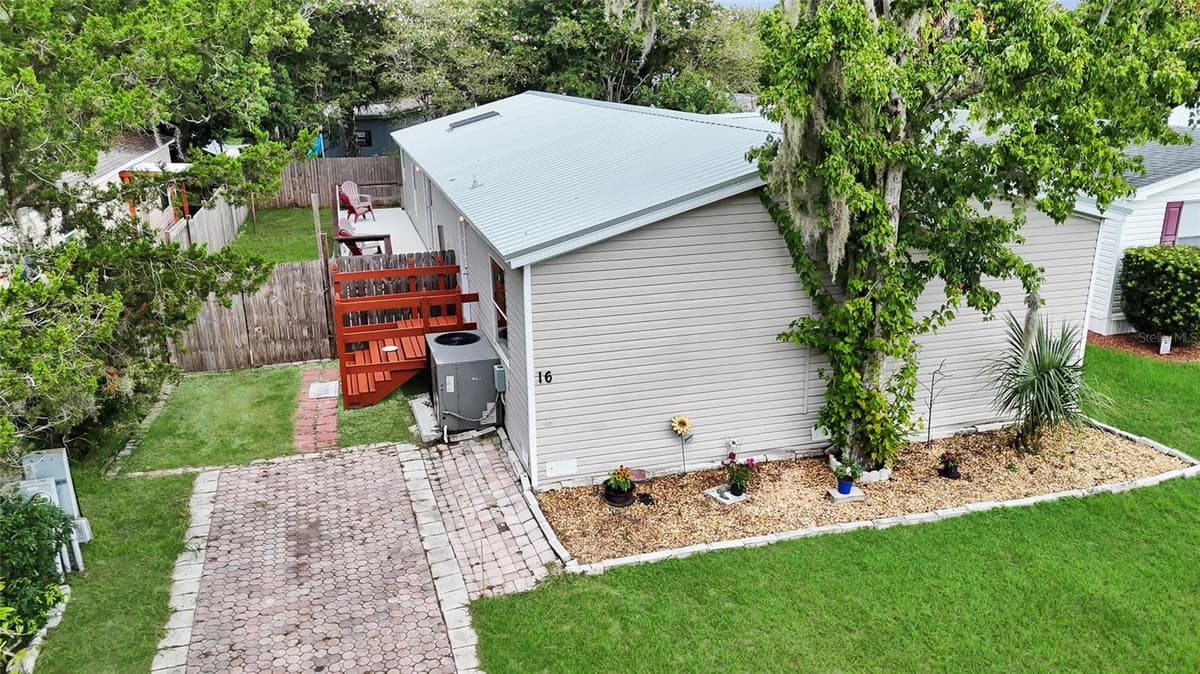 16 CAYMAN CIRCLE — photo 2 of 42