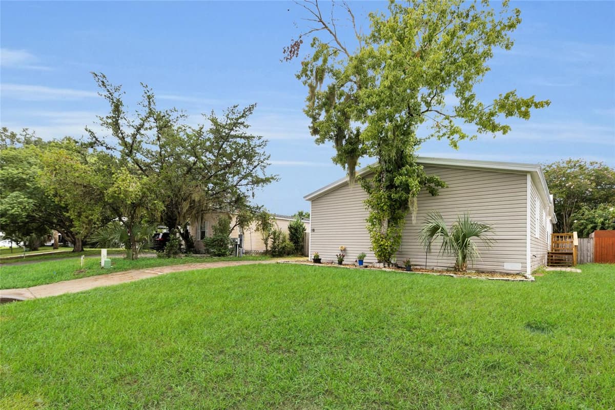 16 CAYMAN CIRCLE — photo 38 of 42