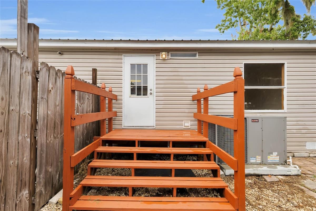 16 CAYMAN CIRCLE — photo 3 of 42